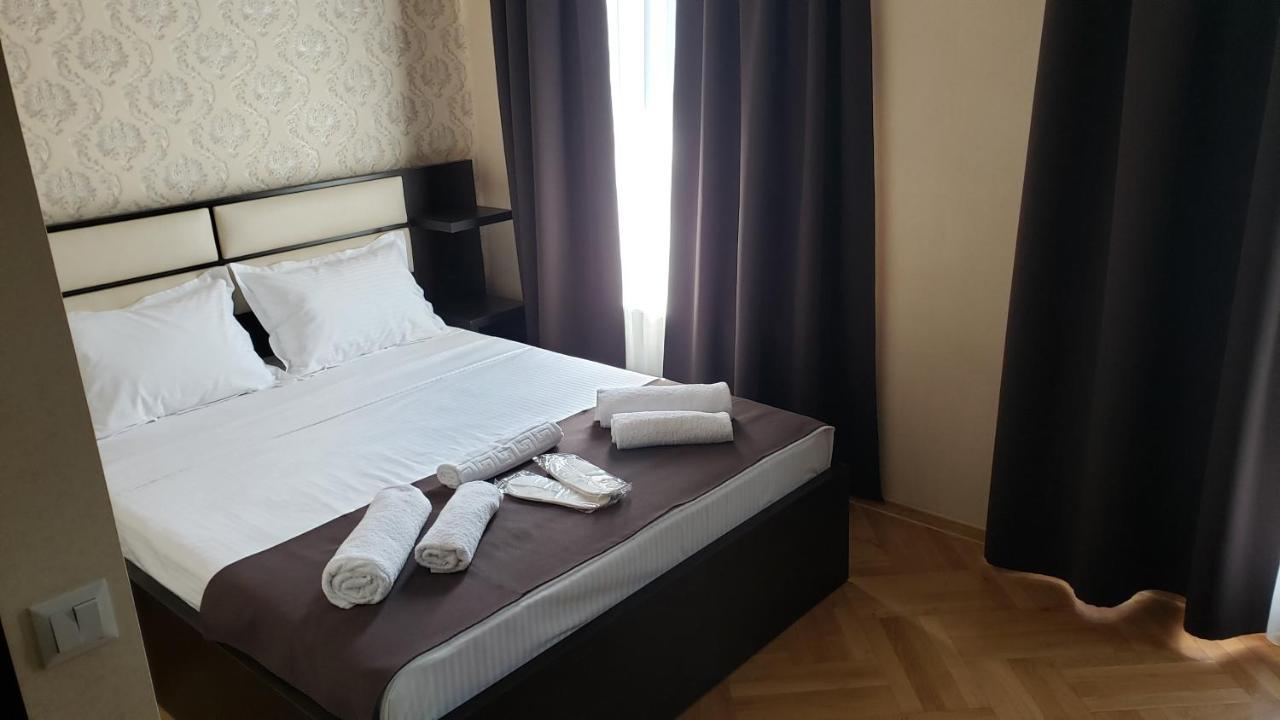 Family Guest House Tbilisi Exteriör bild