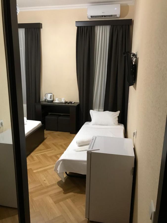 Family Guest House Tbilisi Exteriör bild