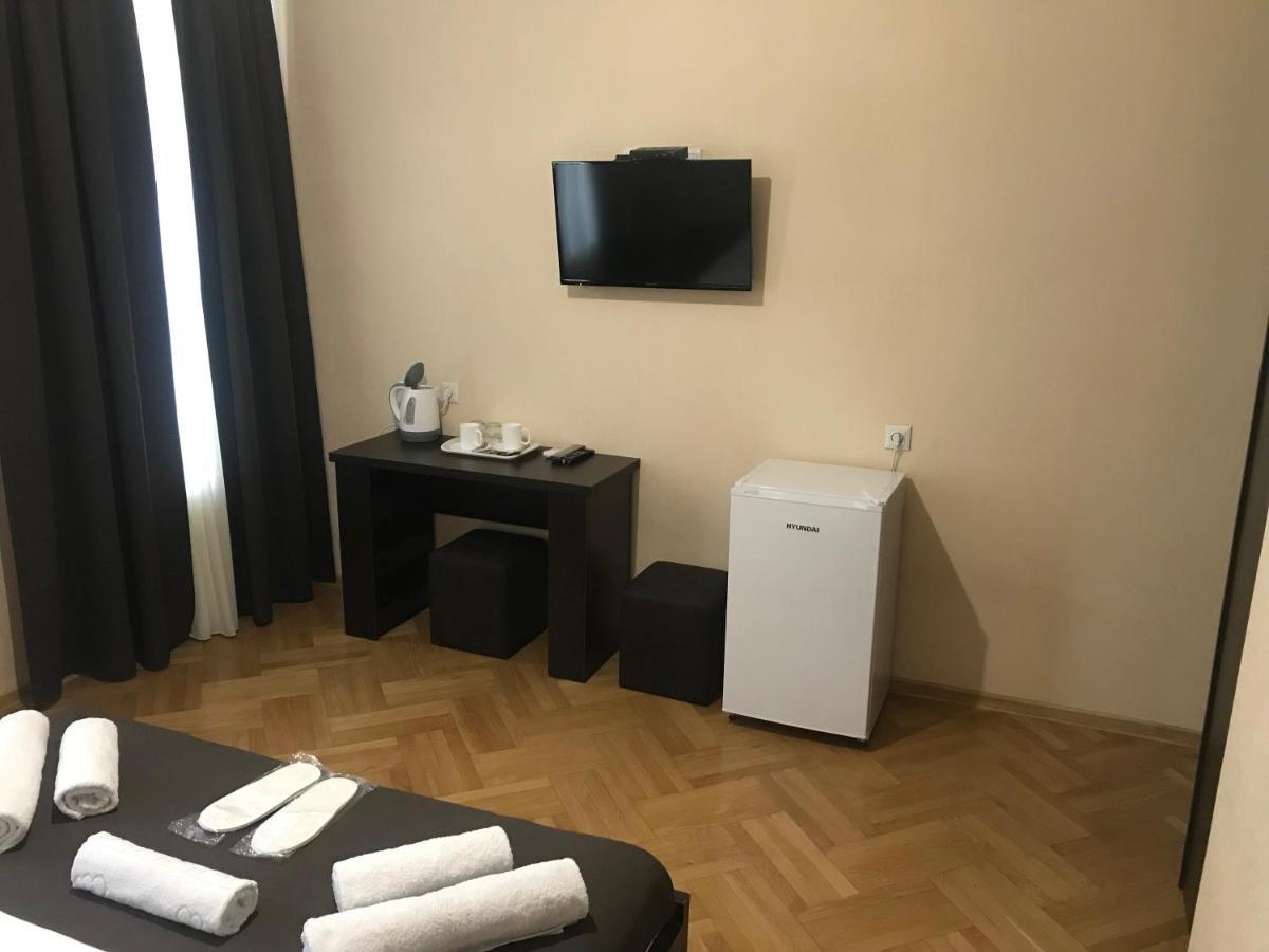 Family Guest House Tbilisi Exteriör bild