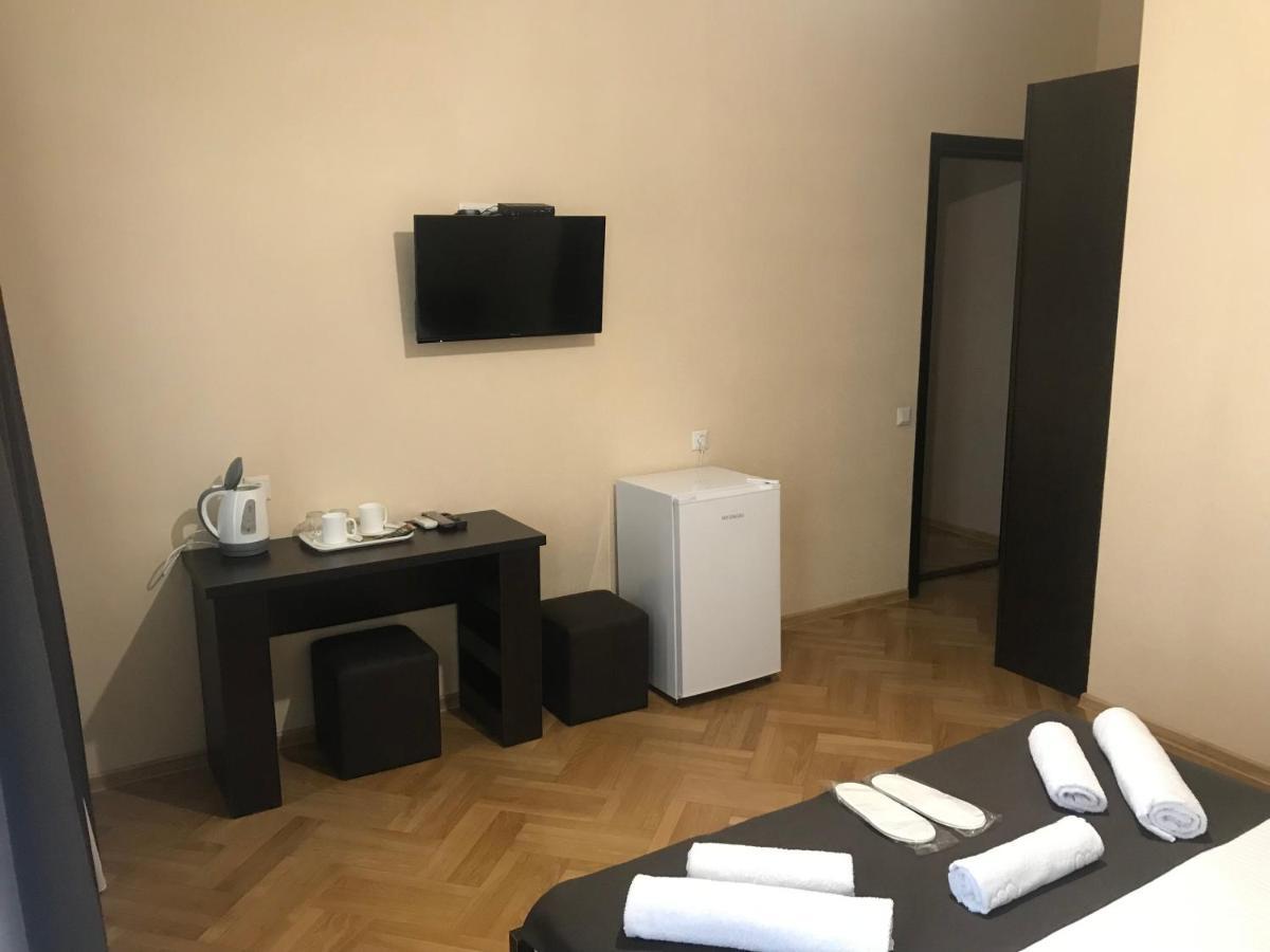Family Guest House Tbilisi Exteriör bild