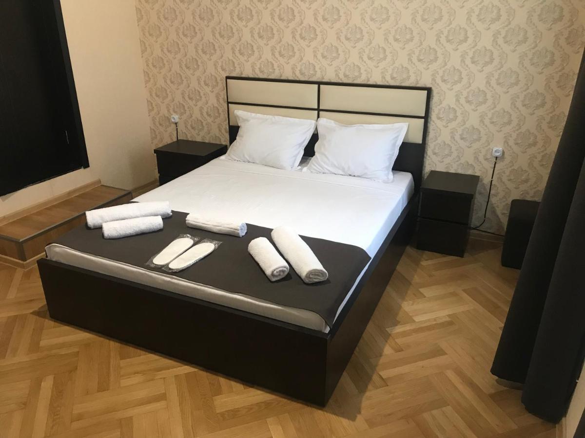 Family Guest House Tbilisi Exteriör bild